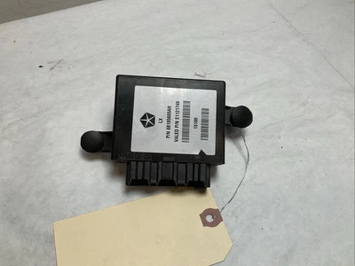 Chrysler 300 2015-2016 módulo de control informático asistente de estacionamiento OEM 68195605AH Foto 1 de 4