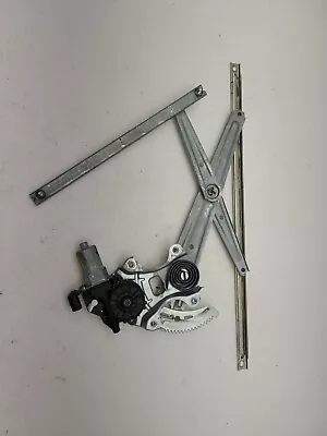 2019-2022 Honda Ridgeline Front Right Side Door Window Regulator w Motor OEM - Image 1 of 4