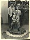1973 Press Photo Robert Young With Cast Of Abc-Tv's "Marcus Welby, M.D."