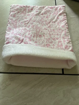 Paris Pink - Fleece Hedgehog Sleeping Bag Cuddle Sack Bonding Pouch 11x9 Foto 1 de 2