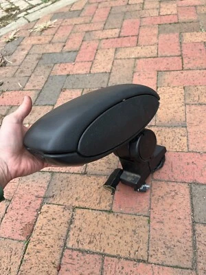 2011-2016 Mini Cooper Countryman Center Console Armrest Assembly With Wires - Image 1 of 4