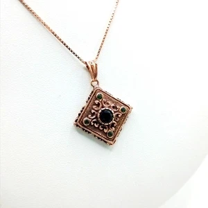 Pendente Vittoriano Argento 925 Rosé con Onice e Spinelli – Teorema Vicenza... - Foto 1 di 9