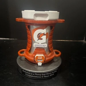 Gatorade G Award Medal Winners Trophy Statue (Heavy Trophy) - Imagen 1 de 11