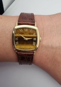 Piaget tiger's eye  dial manual winding 18K gold ladies watch 9233