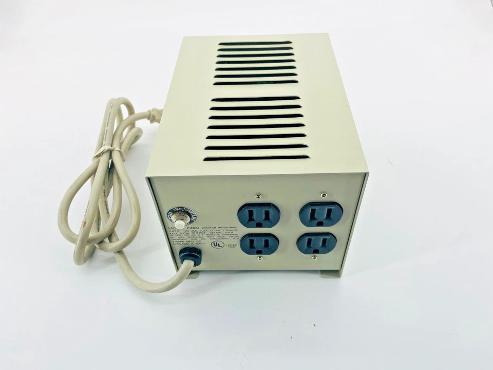Новый изолирующий трансформатор Tripp Lite IS800 120 В переменного тока 7 А 1 час - Изображение 1 из 4