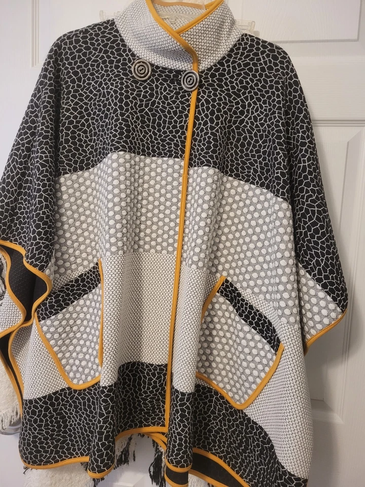 IC by Connie K Talla M Poncho Capa Suéter Mujer Lagenlook Arte para Usar Foto 1 de 4