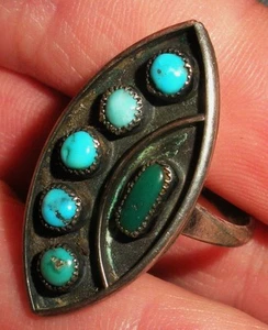 VINTAGE ZUNI GREEN & BLUE TURQUOISE CLUSTER STERLING SILVER RING SIZE 8 1/4 vafo - Picture 1 of 5