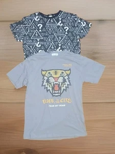 Lot of 2 Boys Graphic Tees Size 12-14 - Picture 1 of 1