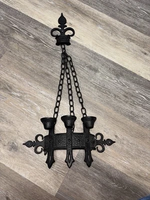 Aplique de pared vintage Sexton 1967 EE. UU. Cadenas medievales góticas Foto 1 de 4