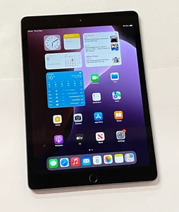 iPad 10.2 2019 32GB Grey Wi-Fi Only 10.2in 83% Battery iSO18 - Cracked screen - Picture 1 of 19