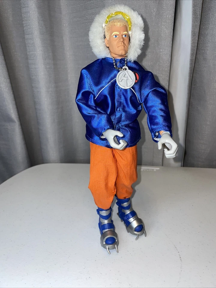 De colección 2001 GI Joe Adventure Team Hunt For Yeti Blue Arctic sin armas Foto 1 de 4