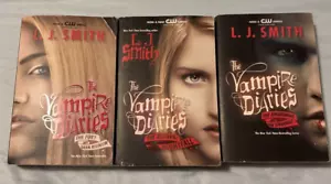The Vampire Diaries Books, L.J. Smith. 3 Book Series 1,2,3 Good Condition - Foto 1 di 24