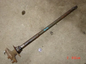87-90 Jeep Wrangler cherokee bolt in Dana 35 rear Left axle shaft Drivers side - Bild 1 von 2