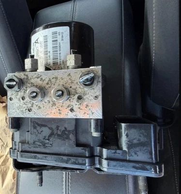 2014-2015 Ford Explorer ABS Anti-Lock Brake Pump Module Assembly OEM - Image 1 of 4