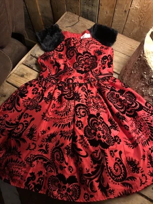 Precioso vestido rojo niña 6t Foto 1 de 4