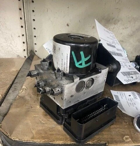 2014-2017 Jeep Patriot ABS Anti-Lock Brake Pump Module Assembly W/o Hill Assist Foto 1 de 1