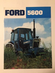 Tractor Ford 5600 con cabina folleto a color 8 piezas original vintage '77 como nuevo - Imagen 1 de 2