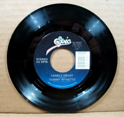 Tammy Wynette - Lonely Heart/(I'm Not) A Candle In The Wind (45 RPM, 1984, Epic) Foto 1 de 4