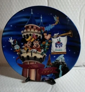 Disney 35 Years Of Magic Disneyland 9.5" Decorative Plate With Stand - Picture 1 of 5