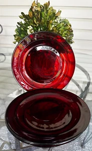 Arcoroc Classique Red Ruby 7 1/2" Salad-Dessert Plate set of 4 France - Picture 1 of 5