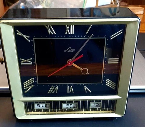 Vintage Lux Electric Clock Calendar WORKING Cover