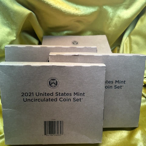 "2021 US Mint Uncirculated Coin Set -Brilliant in box" Cover