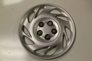 2000-2001 SATURN L SERIES 15”  wheel cover hub cap 6013 P/N 90539609 - Picture 1 of 2