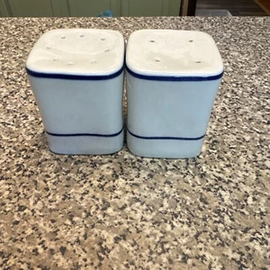 Ceramic Salt and Pepper Shakers Made in Portugal for Williams Sonoma Blue White - Picture 1 of 12