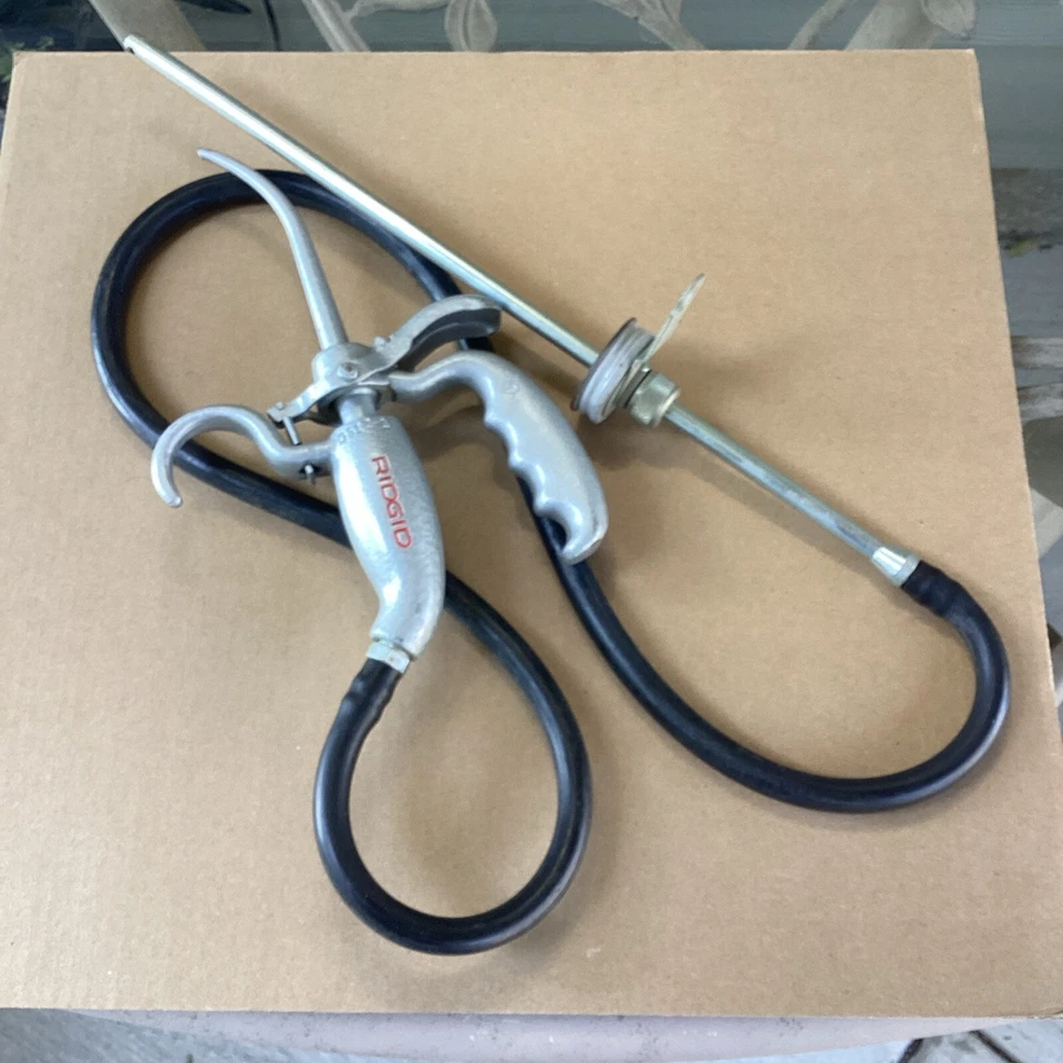 正品 Ridgid 302 实用管道螺纹机油器 适用于一加仑和五加仑容器 — 第 1/4 张图片