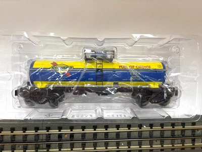 Lionel 6-29611 Sunoco Single Dome Tank Car - O Gauge - Excellent condition  - Image 1 of 4