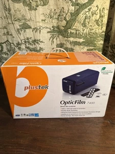 Plustek OpticFilm 7400 35mm Negative Film Scanner Neuf Boîte Ouverte - Zdjęcie 1 z 8