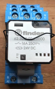 Finder 62.32.9.024.0000 Leistungs-Steckrelais+Sockel 92.03+Diode 99.02.9.024.99 - Bild 1 von 5