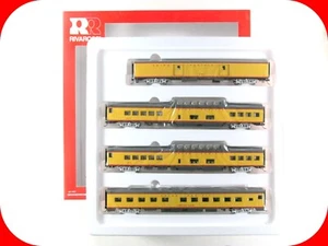 HO Scale UNION PACIFIC Lightweight Passenger Set B -RIVAROSSI R6996, Knuckle Cpl - Picture 1 of 9