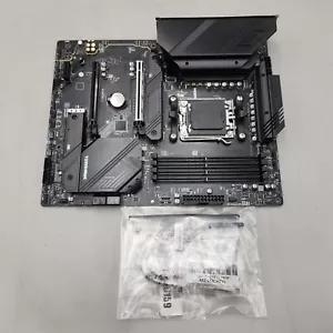 Placa madre para juegos MSI MAG B650 Tomahawk WiFi AMD AM5, ATX, DDR5, PCIe 4.0 - Imagen 1 de 4