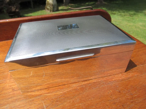 Silver Engine Turned Lid Hallmarked Cigarette Box B`ham 1965/66 Harman Bros Ex+ Cover