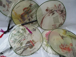 QUALITY CHINESE JAPANESE GEISHA FANCYDRESS COSTUME SILK WOOD DECORATIVE FAN 23cm - Picture 1 of 4