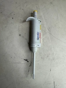 Eppendorf Research 1-channel, variable, 10 – 100 µL Yellow - Picture 1 of 6