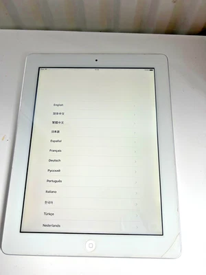 Apple iPad 4 32GB Wi-Fi A1458 – Factory Reset – Cracked Corner & Dent - Image 1 of 4