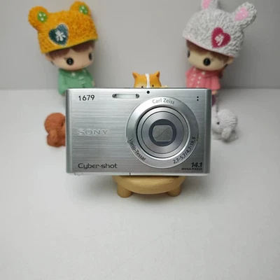 SONY Cyber-Shot DSC-W330 14.1MP Digital Camera 4x Optical Zoom with Charger - Image 1 of 3