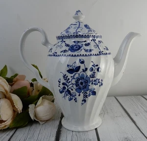 Vintage Johnson Bros. Indies White/ Blue Floral Ironstone Tea/Coffee Pot England - Picture 1 of 8
