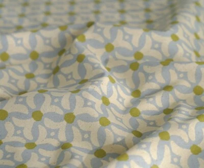 纯棉薄纱织物浅绿色钻石图案韩国 20 码 — 第 1/4 张图片