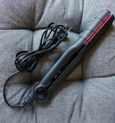 Revlon Ceramic Flat Iron - Women's - Travel Size - Black - 1" inch Pink Plates - Image 1 of 4