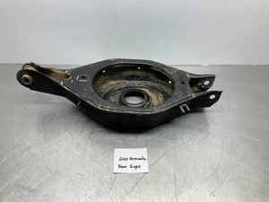 Nissan Armada 2006-2015 brazo de control inferior lado del pasajero trasero derecho soporte OEM - Imagen 1 de 8