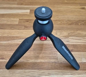 Manfrotto MTPIXI-B, PIXI Mini Tripod with Handgrip for Compact System Cameras, - Picture 1 of 3