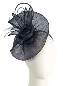 Large navy sinamay racing fascinator with feathers by Max Alexander RRP $139.95 - Bild 1 von 5