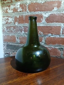 Antigua botella de cebolla holandesa - excavada en naufragio 1720-1760 - Imagen 1 de 4