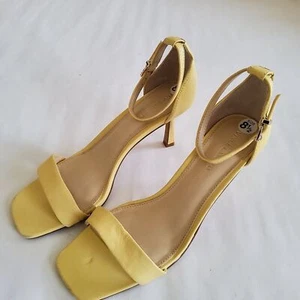 New Vince Camuto Leather Yellow Heeled Strappy Sandals Size 8.5 - Picture 1 of 14