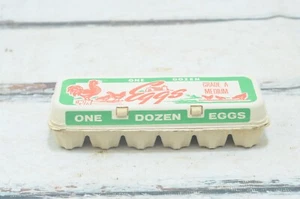 Vintage . NOS Cardboard Egg Carton 1 Dozen Chickens Chicks Miller Dairy Ohio - Picture 1 of 11