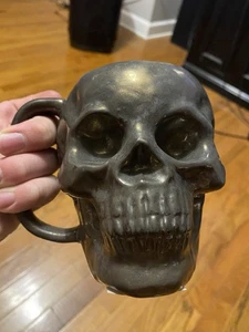Cracker Barrel Steinzeug Totenkopf Kaffeebecher Mikro Spülmaschinenfest 20 Unzen Halloween - Bild 1 von 3