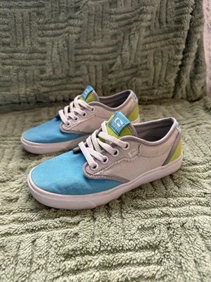 Globe Motley Size 2 Us 1 Uk Boys Youth Sneakers Sand Shoes Runners Canvas Blue - image 1 of 4